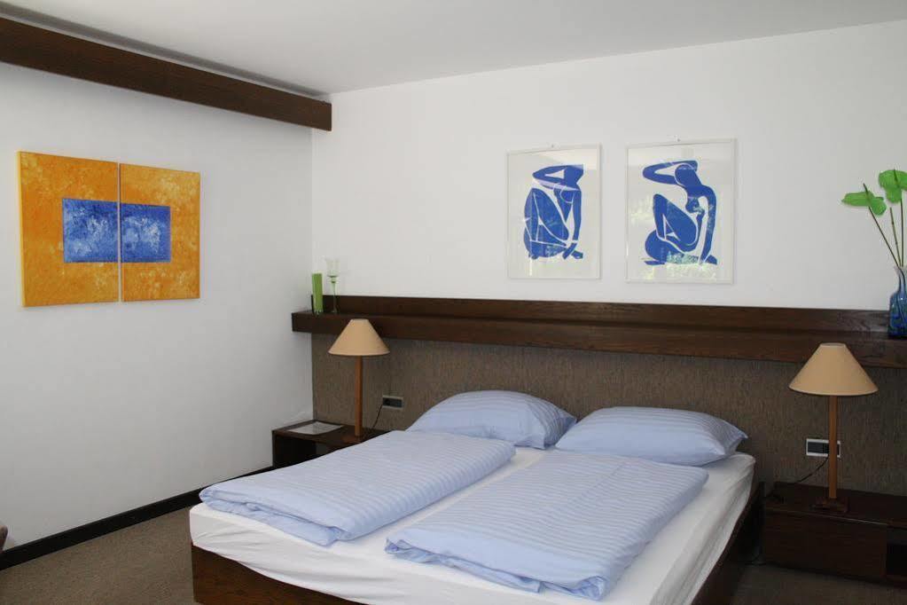 Gaestehaus Haerb 랜드스크론 외부 사진